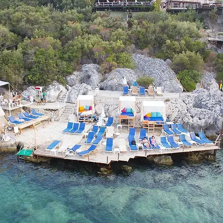 Thetis Hotel 4*
